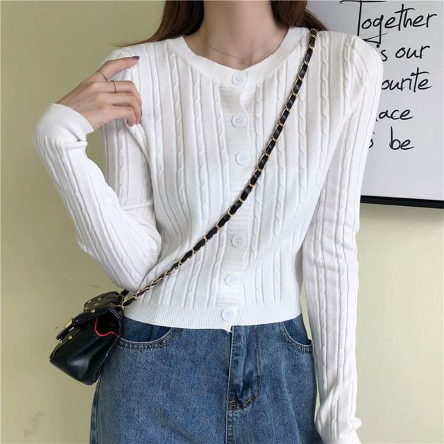 Round Neck Solid Cable Knit Cropped Sweater