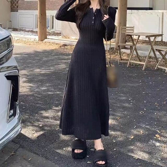 Buttoned Knit Long-Sleeve A-Line Maxi Gown