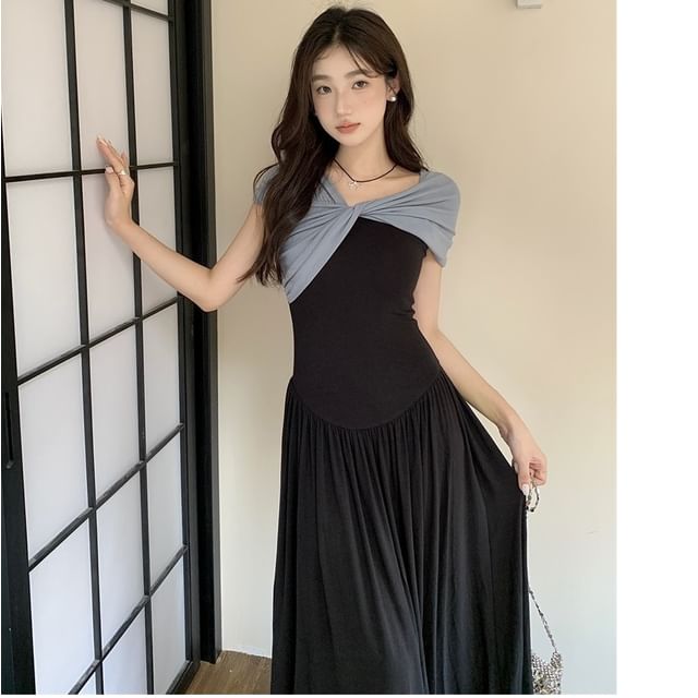 Cap-Sleeve Two-Tone Knot A-Line Maxi Dress