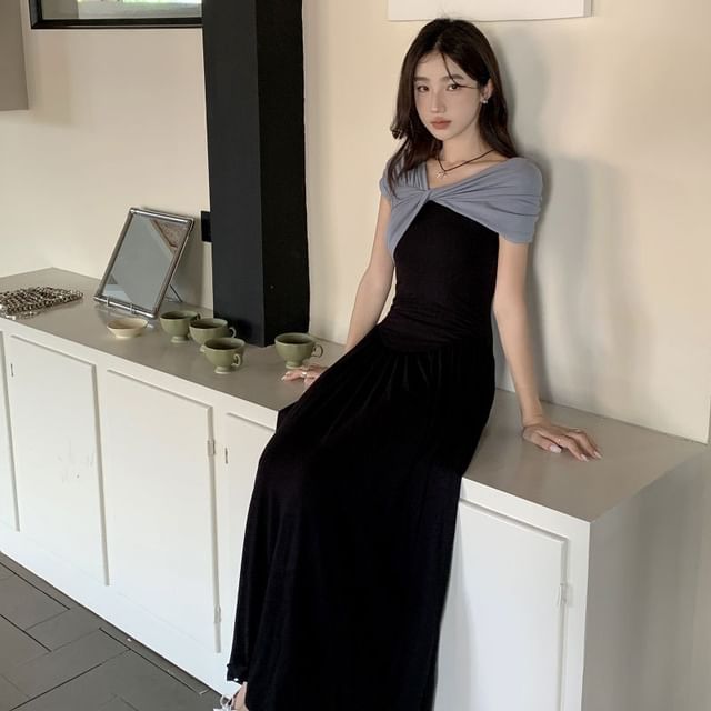 Cap-Sleeve Two-Tone Knot A-Line Maxi Dress