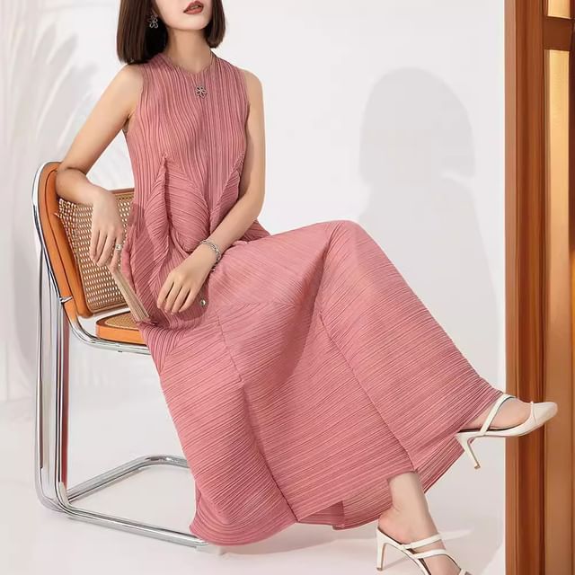 Crew Neck Ribbed Sleeveless Smock Maxi Dress