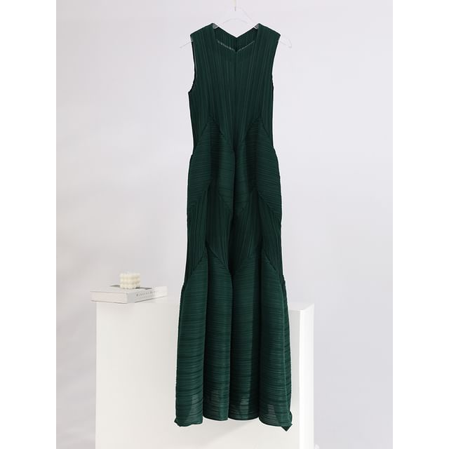 Crew Neck Ribbed Sleeveless Smock Maxi Dress