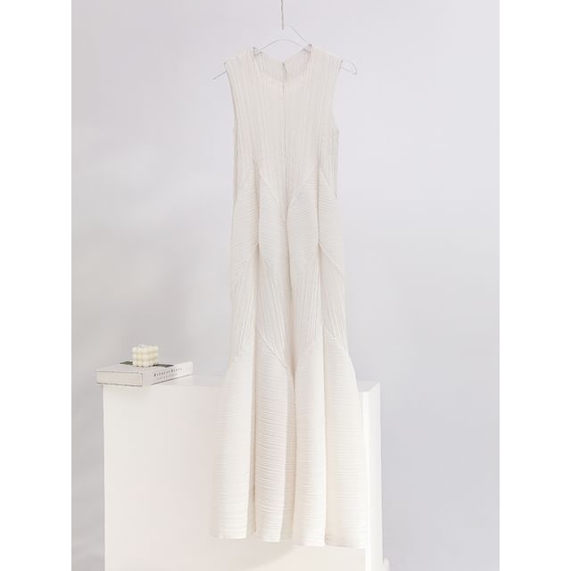 Crew Neck Ribbed Sleeveless Smock Maxi Dress