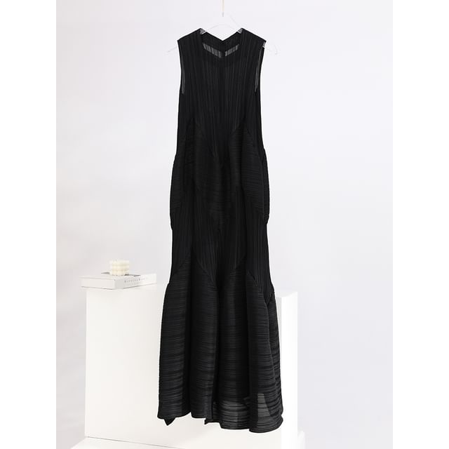 Crew Neck Ribbed Sleeveless Smock Maxi Dress