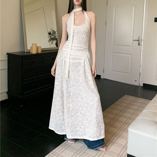 Sleeveless Lace A-Line Maxi Dress