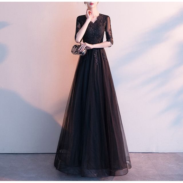 V-Neck Lace 3/4-Sleeve A-Line Evening Gown