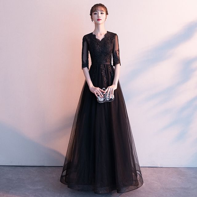 V-Neck Lace 3/4-Sleeve A-Line Evening Gown