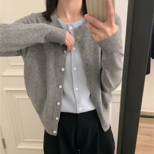 Crewneck Two Tone Cardigan
