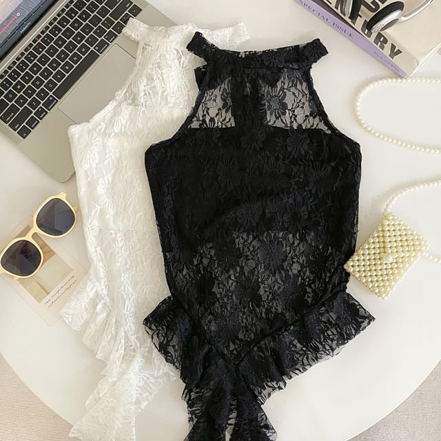 Sleeveless Asymmetric Lace Blouse
