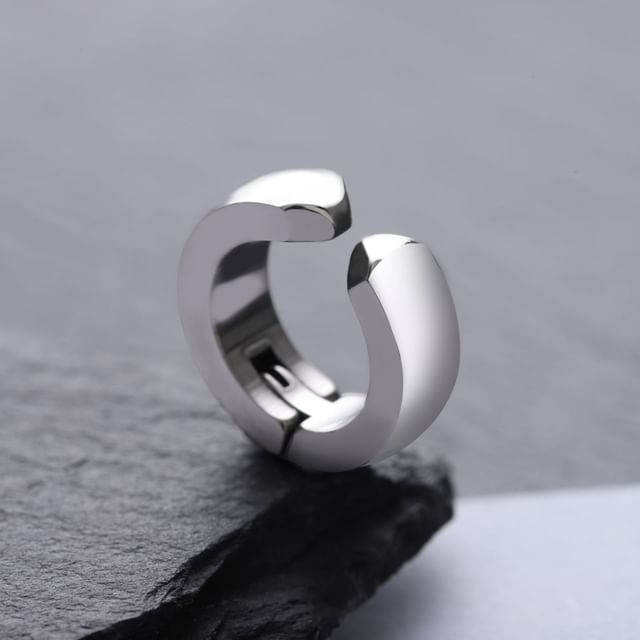 Plain Huggie Ear Cuff