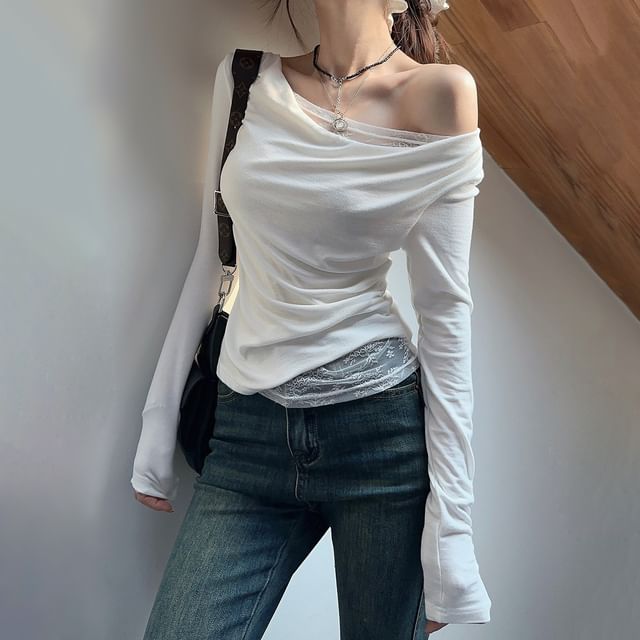 One-Shoulder Asymmetrical Lace Panel Top