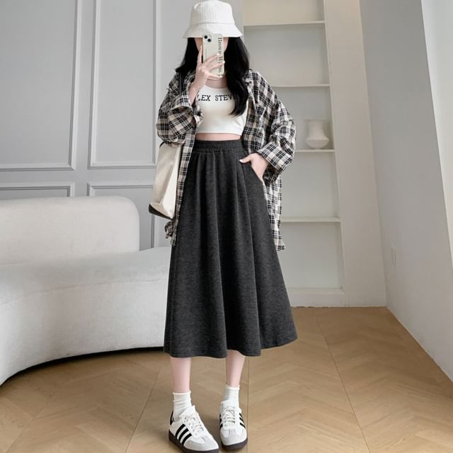 Classic A-Line Midi Skirt with Smooth Waistband