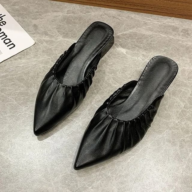 [39] Chunky Heel Pointed Toe Plain Ruched Faux Leather Mules
