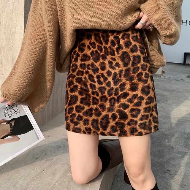 Leopard Print High-Rise Pencil Mini Skirt