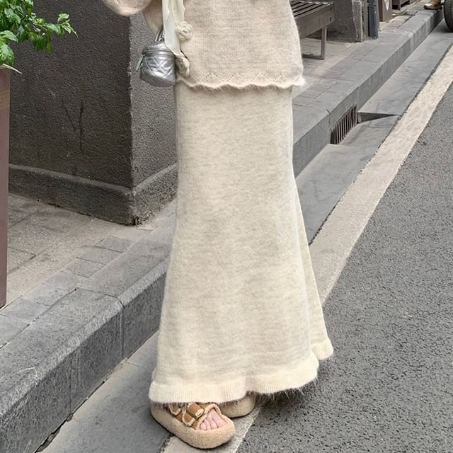 Bowknot Sweater and Maxi Skirt Set - Long Sleeve Crew Neck