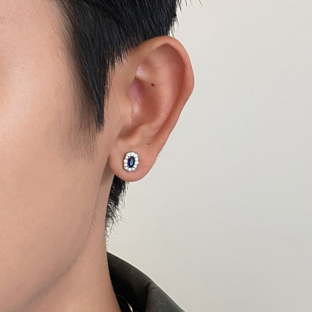 Rhinestone Alloy Stud Earring