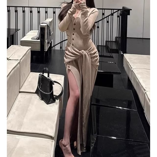Buttoned V-Neck Long-Sleeved Plain Maxi Sheath Dress