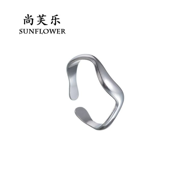 Wavy Irregular Open Rings