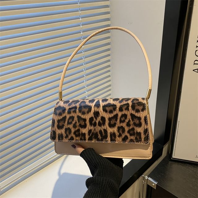 Leopard Print Faux Leather Flap Shoulder Bag