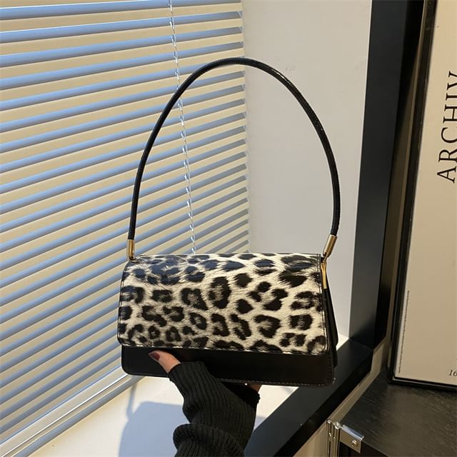Leopard Print Faux Leather Flap Shoulder Bag