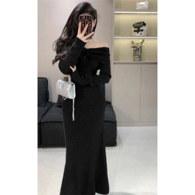 Off Shoulder Ribbed Knit A-Line Maxi Dress