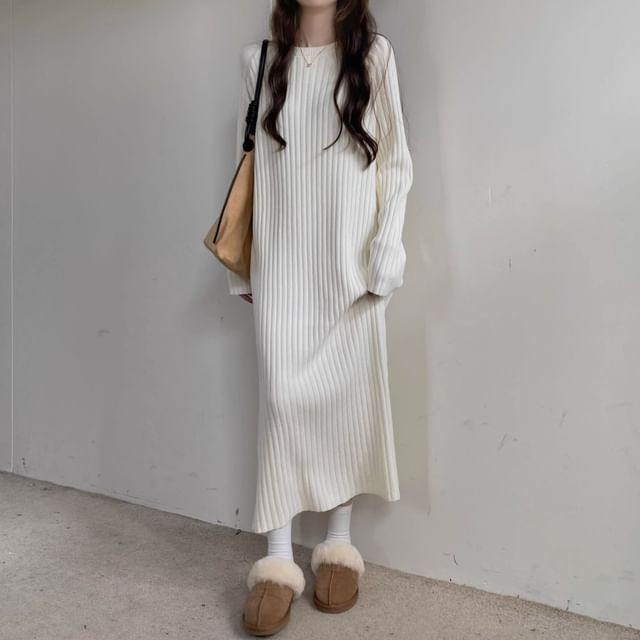 Crewneck Knit Long-Sleeved Maxi A-Line Dress