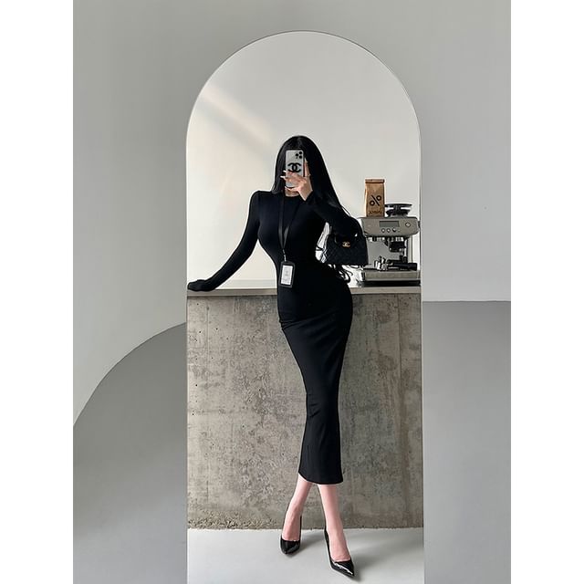Crew Neck Long-Sleeved Plain Maxi Sheath Dress