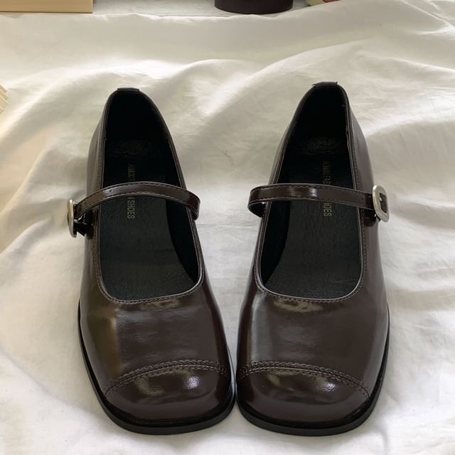 Chunky Heel Plain Faux Leather Mary Jane Pumps