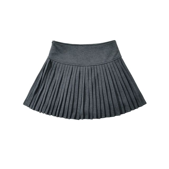 Pleated Mini Skirt in Solid Color High Rise