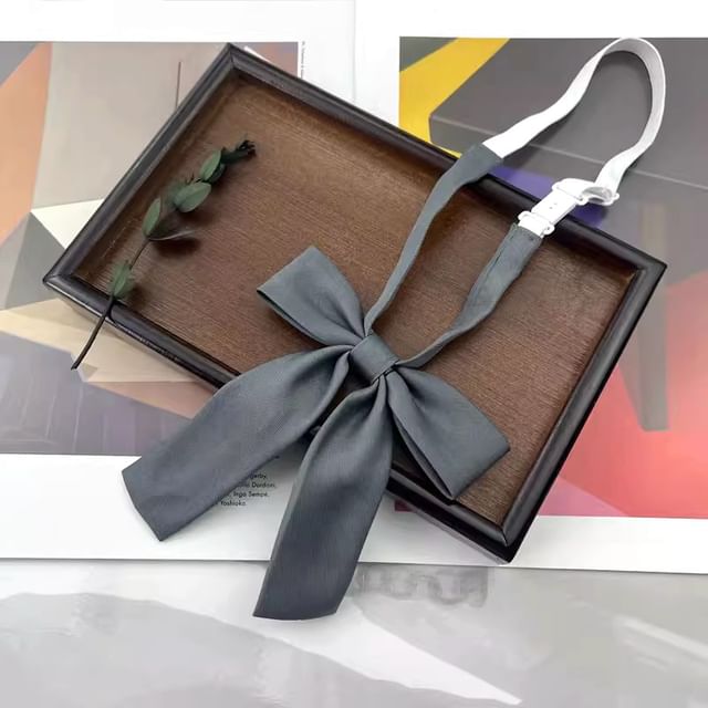 Plain Bowtie