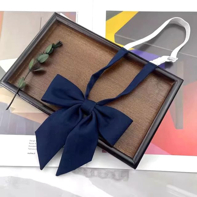 Plain Bowtie