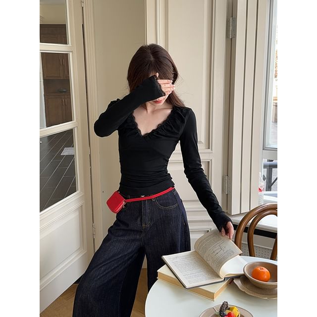 V-Neck Ruched Lace Trim Long-Sleeved Tee