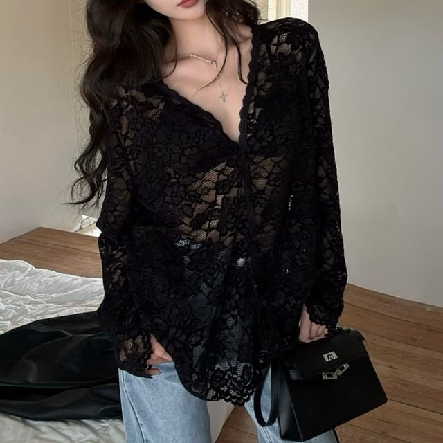 V-Neck Lace Long-Sleeved Top