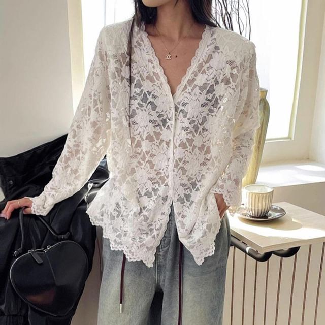 V-Neck Lace Long-Sleeved Top
