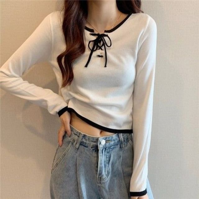 Contrast Trim Lace-Up Long-Sleeved Knit Top