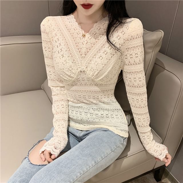 V-Neck Eyelet Lace Slim Fit Long-Sleeved Top