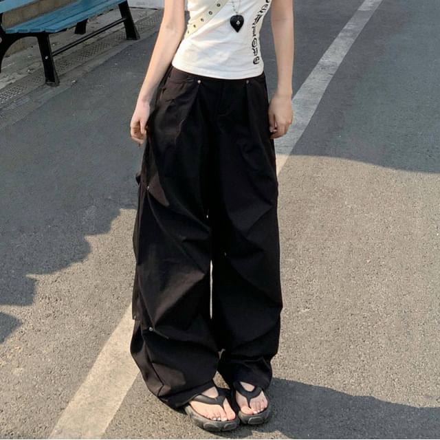 Mid Rise Plain Studded Baggy Cargo Pants