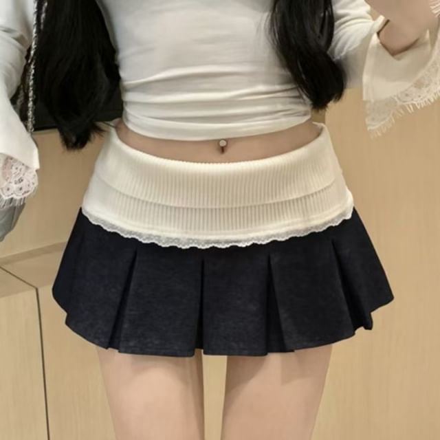 Two-Tone Pleated Mini Skirt with Low Waist