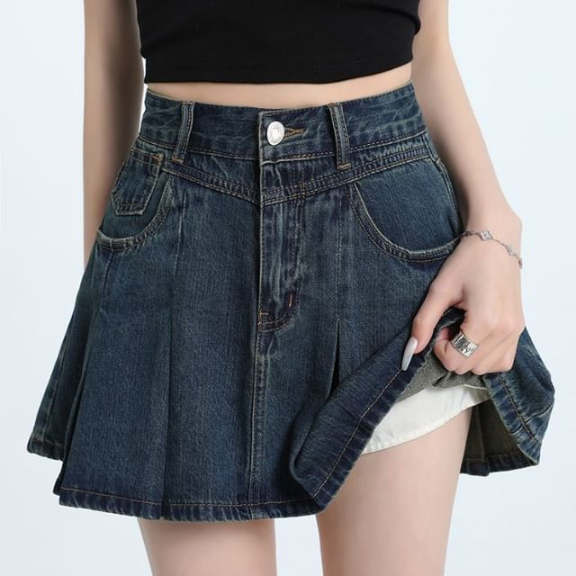 Pleated Denim High-Waist A-Line Mini Skirt with Stylish Cut