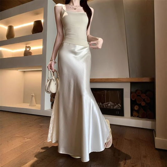 Satin Fishtail Midi Skirt with Lace Panel and High Waist