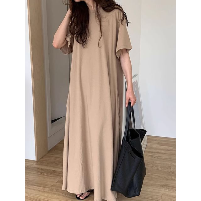 T-Shirt A-Line Maxi Dress - Elbow Sleeve Crewneck