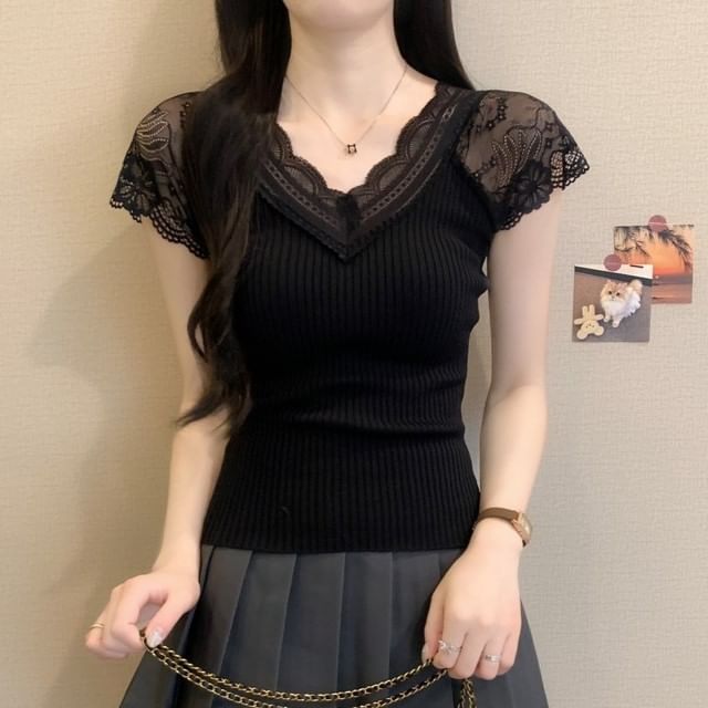 Lace Panel V Neck Short Sleeve Crop Top