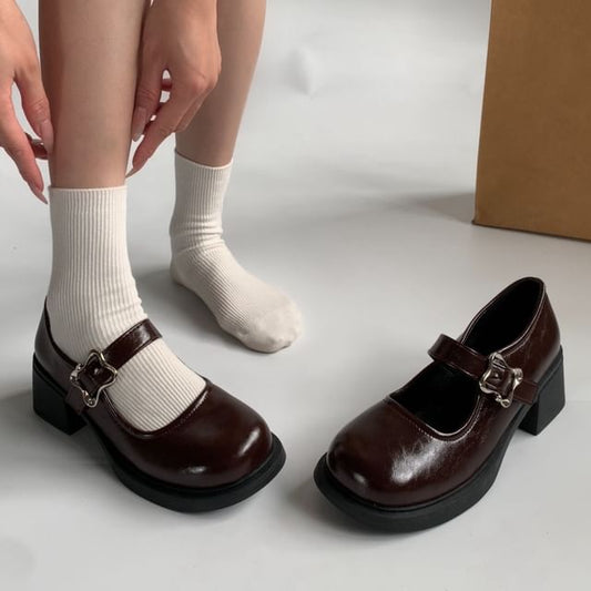 Low Heel Plain Mary Jane Pumps