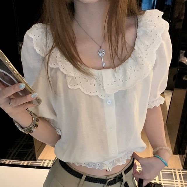 Eyelet Lace Puff-Sleeved Scoop-Neck Buttoned Cropped Blouse