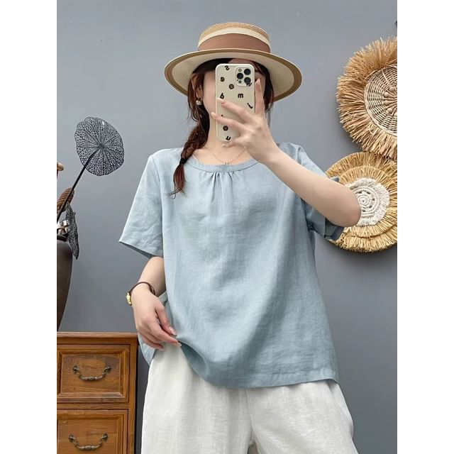 Plain Crew-Neck Short-Sleeved Top