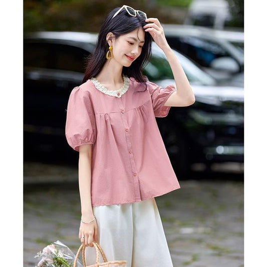Short-Sleeve Round Neck Lace Blouse