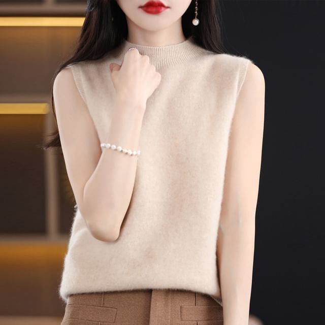 Sleeveless Plain Mock-Neck Knitted Top