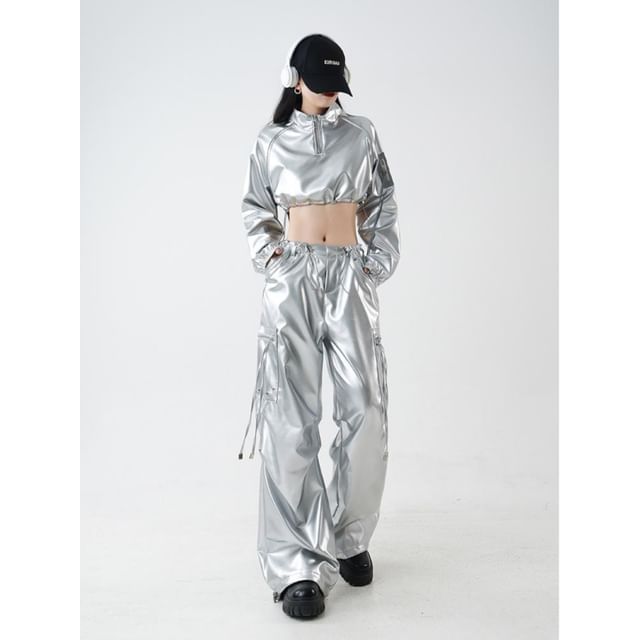 Metallic Half-Zip Cropped Sweatshirt with Drawstring Baggy Cargo Pants