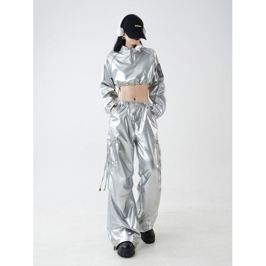 Metallic Half-Zip Cropped Sweatshirt with Drawstring Baggy Cargo Pants