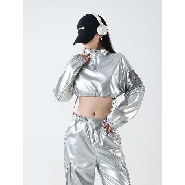 Metallic Half-Zip Cropped Sweatshirt with Drawstring Baggy Cargo Pants